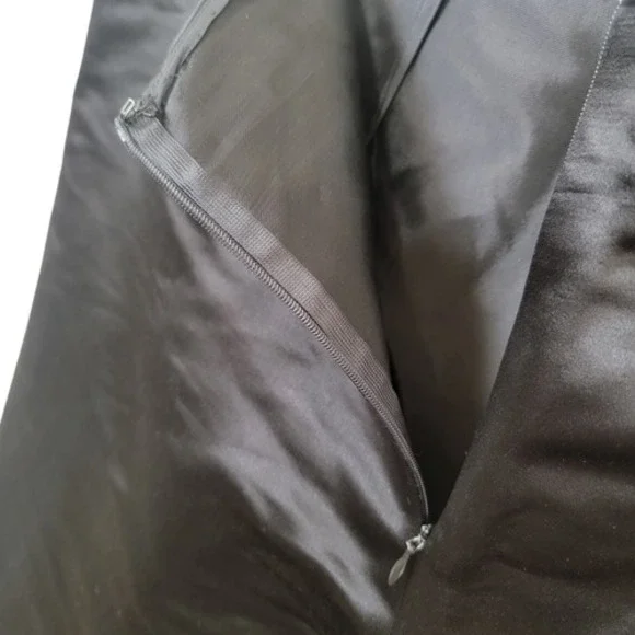 DUE per DUE Bloomingdales Black Silk Blend Satin Tapered Crop Pant Sz 14 34x28 - Picture 5 of 8